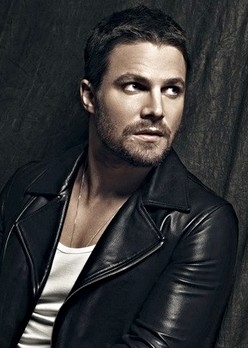 Stephen Amell sera Arrow jusqu'en 2019