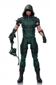 Nouvelle figurine d'Oliver dans son nouveau costume de Green Arrow