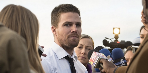 Oliver Queen Dark Waters